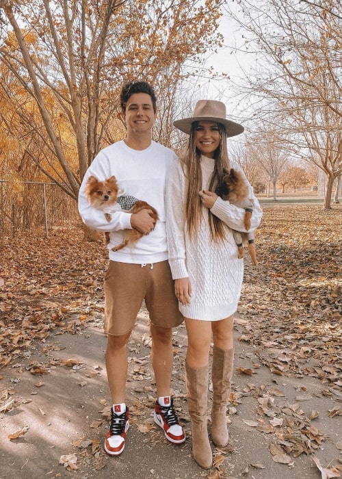KassaDee Parker as seen in a picture with her beau video creator Josh Parker and their dogs in November 2020