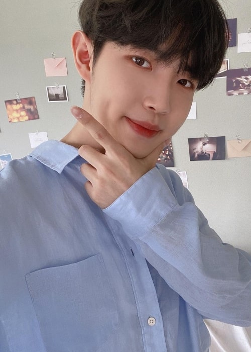 Kim Jae-hwan as seen while smiling for a selfie in August 2020