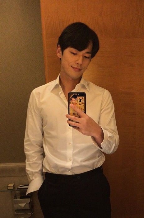 Kim Jung-hyun as seen while taking a mirror selfie in September 2019