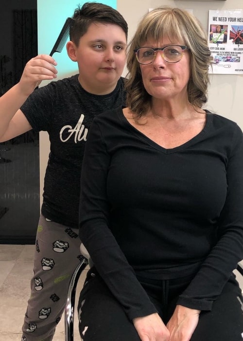 Mini Morgz as seen in a picture with content creator and YouTuber Morgz Mum in February 2019
