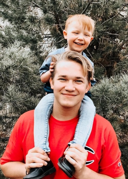 Trey Nelson as seen in a picture with his younger brother Beckham Nelson in December 2018