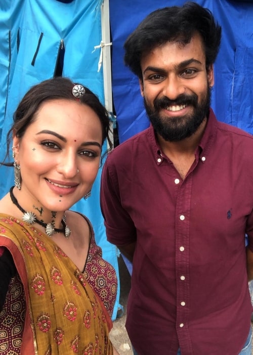 Vaishnav Tej in a selfie with Sonakshi Sinha in July 2020