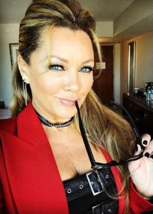 Vanessa L. Williams Height, Weight, Family, Spouse, Education, Biography
