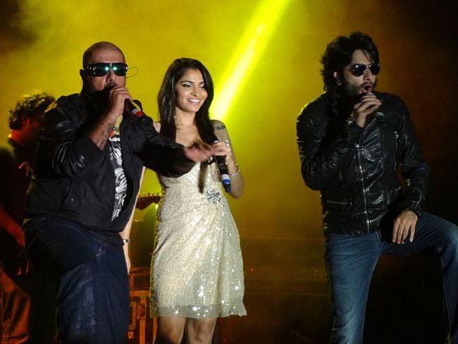 Vishal, Shruti Pathak, & Shekhar Ravjiani in 2012