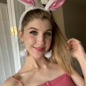 FrivolousFox ASMR Height, Weight, Age, Boyfriend, Facts, Biography
