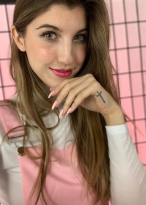 FrivolousFox ASMR Height, Weight, Age, Boyfriend, Facts, Biography