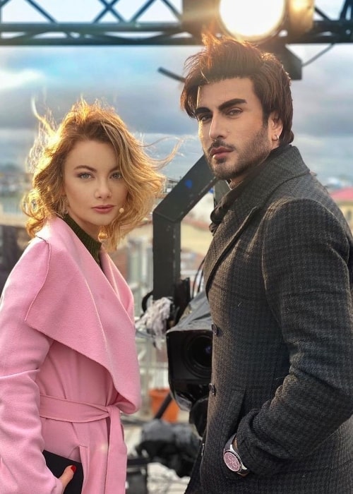 Imran Abbas posing for the camera alongside Sedef Şahin in Istanbul, Turkey in April 2021