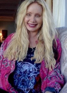 Karen Marie Moning Height, Weight, Family, Facts, Education, Biography