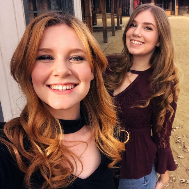 Madisen Beaty taking a selfie with Rylie Beaty in February 2018