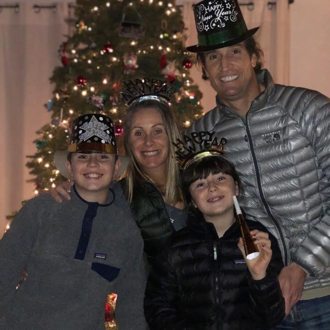 Matthew Del Negro and his family wishing everyone a happy new year in January 2021