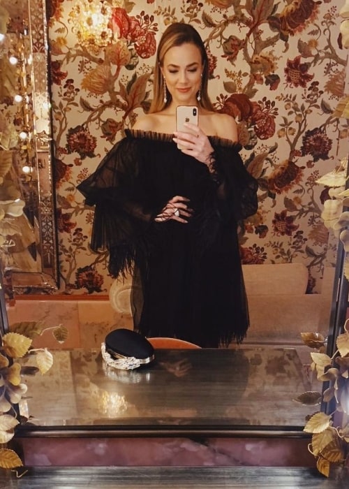 Rebecca Rittenhouse as seen while clicking a mirror selfie in an Instagram post in November 2019