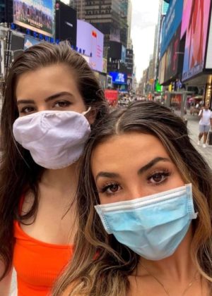 Andrea Botez Height, Weight, Age, Boyfriend, Family, Facts, Biography