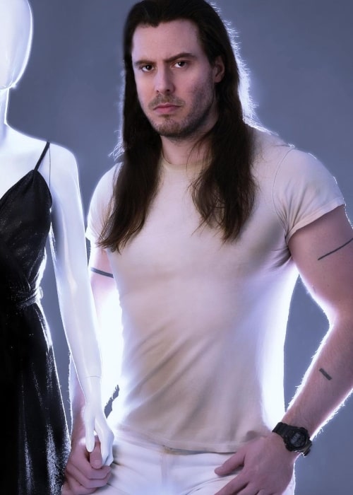 Andrew W. K. como se ha visto en Instagram Post en octubre de 2020