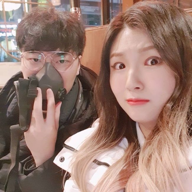HAchubby as seen in a selfie that was taken with gaming content creator Charming Jo 조매력 in March 2020