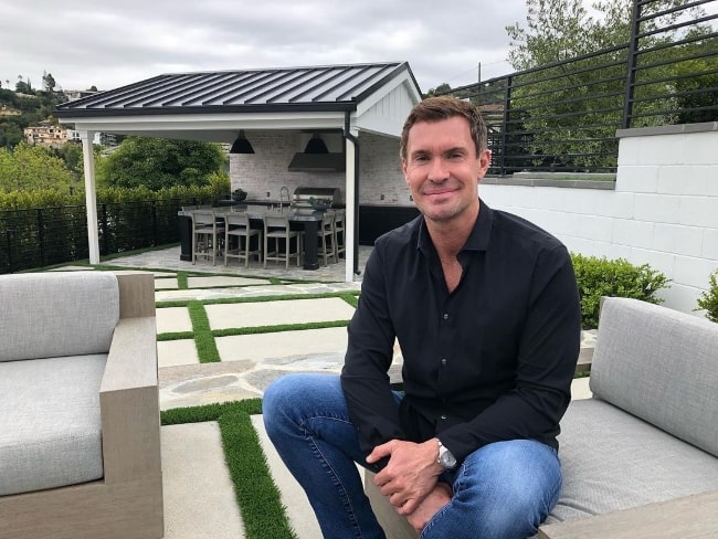 Jeff Lewis smiling for a picture in an Instagram post in April 2020