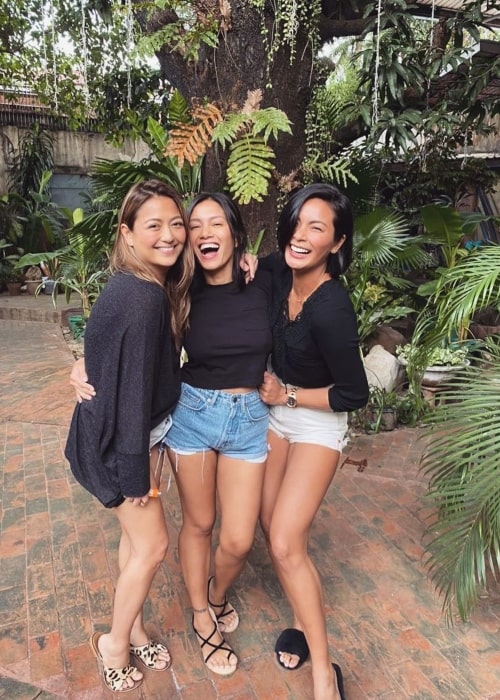 Maxine Medina as seen in a picture with her friends Car Milan and Flora Javier Magsaysay in February 2021