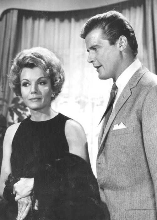 Roger Moore and Joanna Barnes in 'The Trials of O'Brien' in 1965