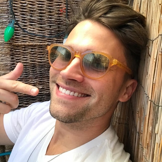 Tom Schwartz as seen while smiling in a selfie in November 2017