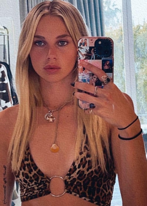 Dayna Marie as seen in a selfie that was taken in Los Angeles, California in June 2021