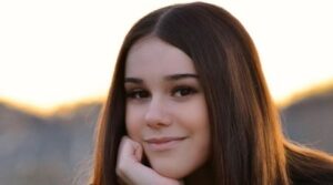 Julia the Kinda Funny Person