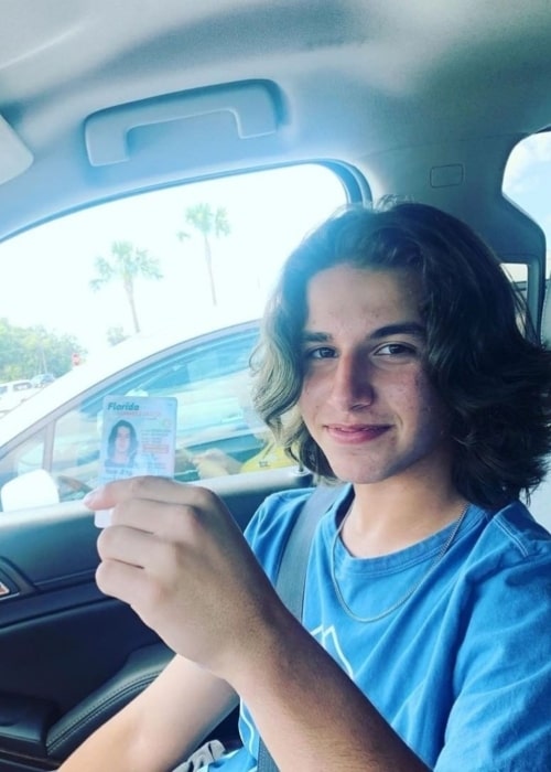 Kendry Alonso as seen in a picture holding his drivers license for the camera in the past