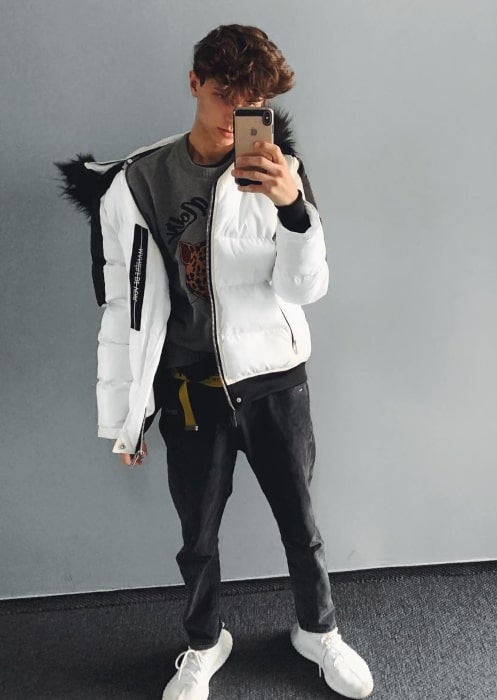 Lukas Rieger sharing his selfie in November 2018