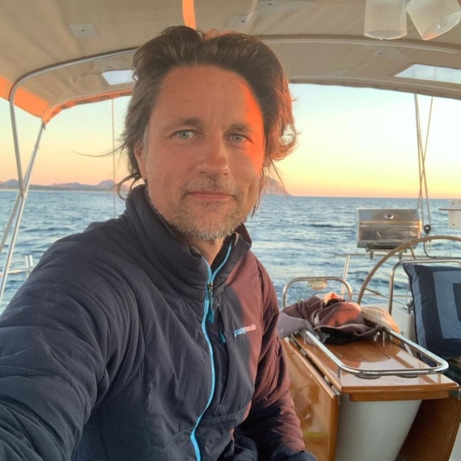 Martin Henderson clicking a selfie in Los Frailes, Baja California Sur, Mexico