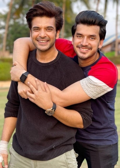 Paras Kalnawat (Right) and Karan Kundrra in an Instagram post in April 2021