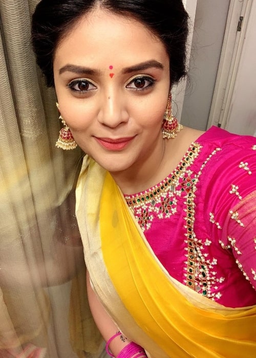 Sreemukhi as seen while taking a selfie in April 2020