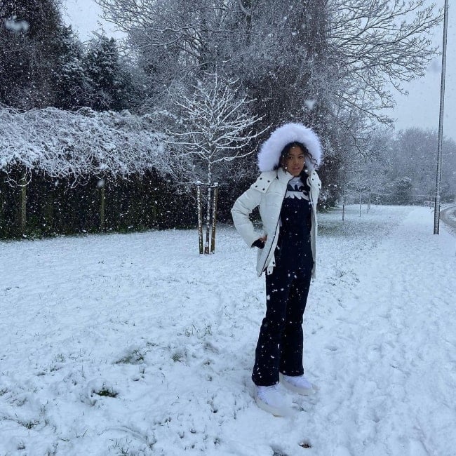 Tamara Smart as seen while enjoying the snow in London, England, United Kingdom in January 2021