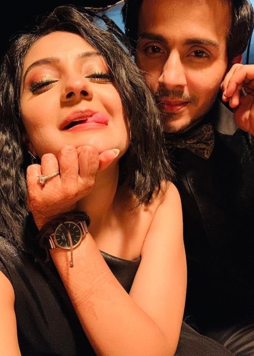 Akshita Mudgal as seen in a selfie with her co-star Param Singh in May 2021