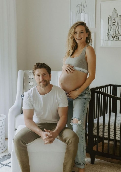 Chris Lane with his wife in May 2021