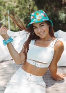 Enola Bedard Height, Weight, Age, Boyfriend, Facts, Biography