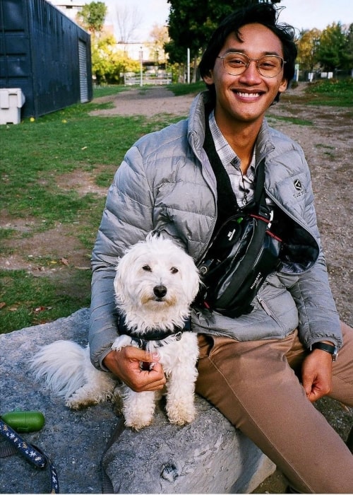 Josh Dela Cruz and his dog as seen in a picture that was taken in November 2020