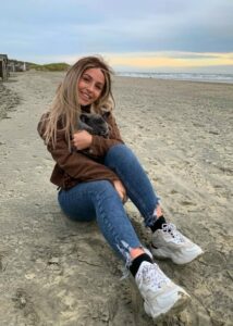 Kirsty Austin Height, Weight, Age, Boyfriend, Family, Facts, Biography