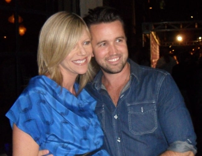 Rob McElhenney with his wife and co-star Kaitlin Olson in 2010