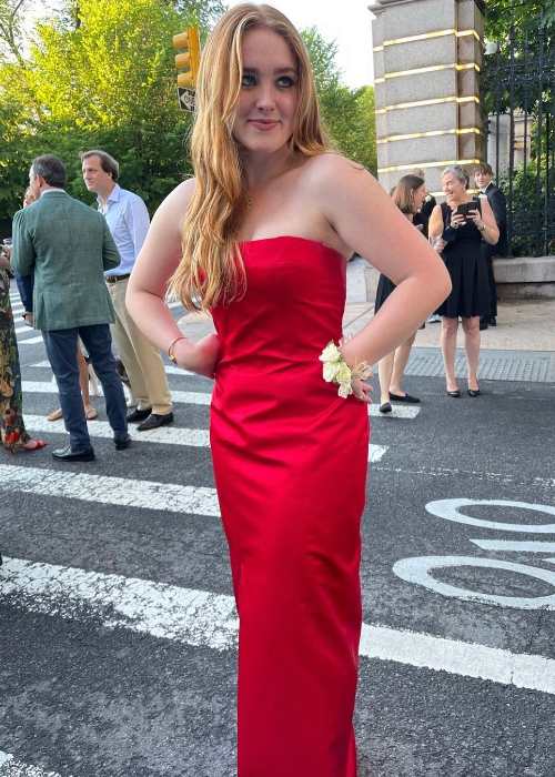 Rowan Francis Henchy seen during her prom in 2021