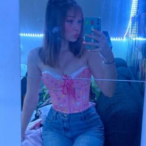 Zoe Colletti Height, Weight, Age, Boyfriend, Family, Facts, Biography