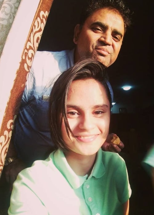 Avani Lekhara as seen in a selfie with her father in June 2018