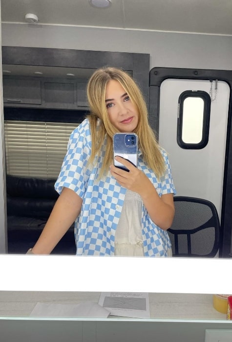 Eliza Bennett as seen while taking a mirror selfie in June 2021