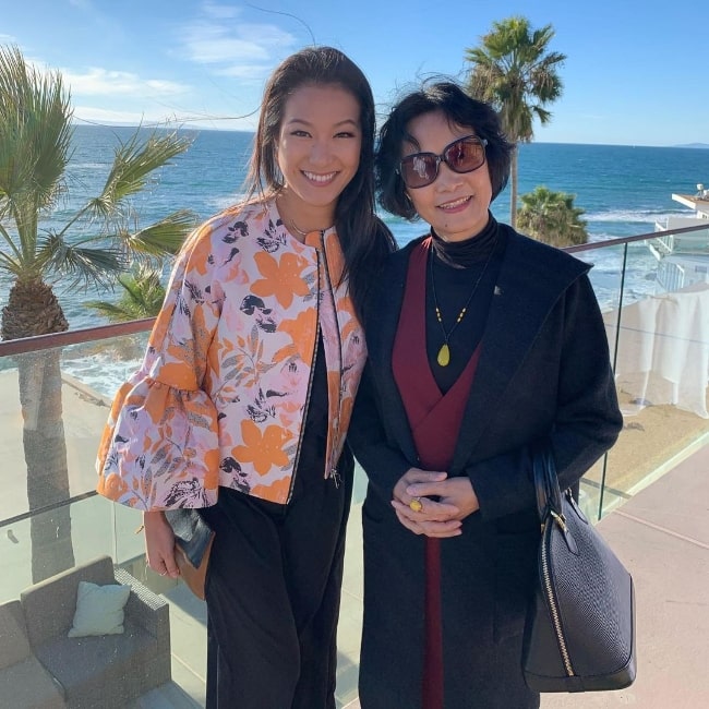 Kara Wang (Left) and her mother in an Instagram post in May 2021