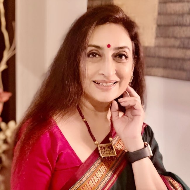 Navni Parihar as seen while smiling for the camera in Mumbai, Maharashtra