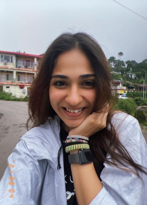 Vidhi Pandya as seen while smiling in a selfie in Kasauli, Himachal Pradesh, India