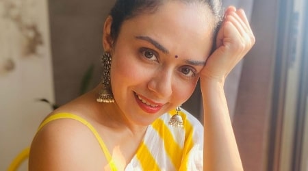 Amruta Khanvilkar Height, Weight, Age, Spouse, Biography, Family