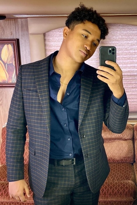 Brandon Armstrong clicking a mirror selfie in Los Angeles, California in September 2020