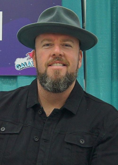 Chris Sullivan seen at the GalaxyCon Louisville in 2019