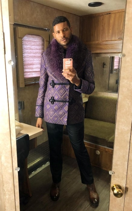 Jeffrey Bowyer-Chapman as seen while taking a mirror selfie in October 2019