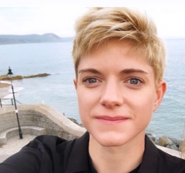 Mae Martin sharing their selfie in June 2019