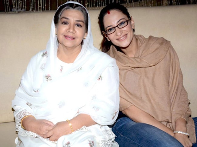 Rakshanda Khan (Right) posing for a picture with Farida Jalal at SAB TV launch of ‘Ammaji Ki Galli’ in 2011