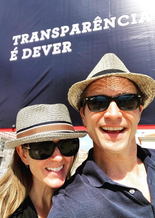 Seamus Dever smiling in a selfie with Juliana Dever in September 2021